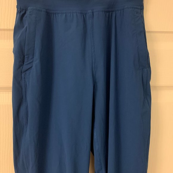 NWOT Lululemon Adapted State Jogger High Rise - Picture 5 of 16